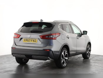 Used Nissan Qashqai 2017 for sale - 77917990: Photo