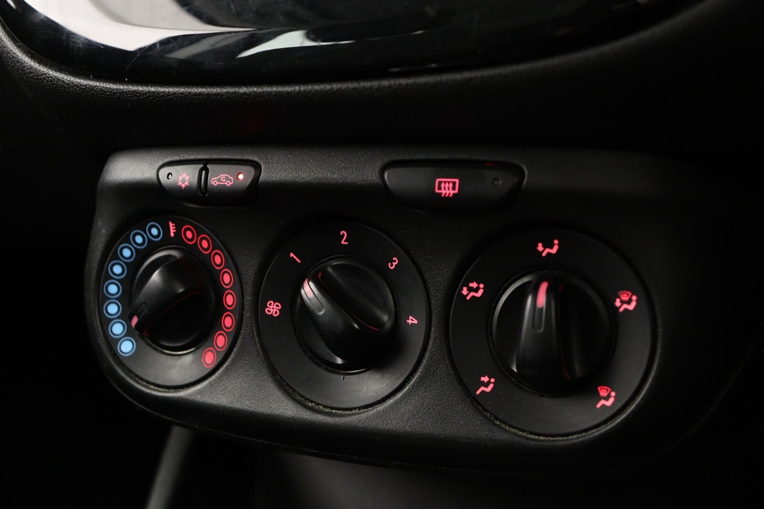 Used Vauxhall Corsa 2018 for sale - 76400817: Photo 17