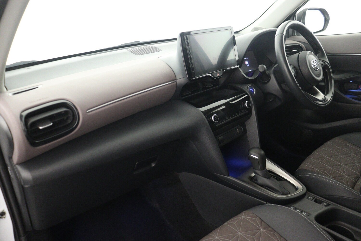 Used Toyota Yaris Cross 2023 for sale - 75763266: Photo 12