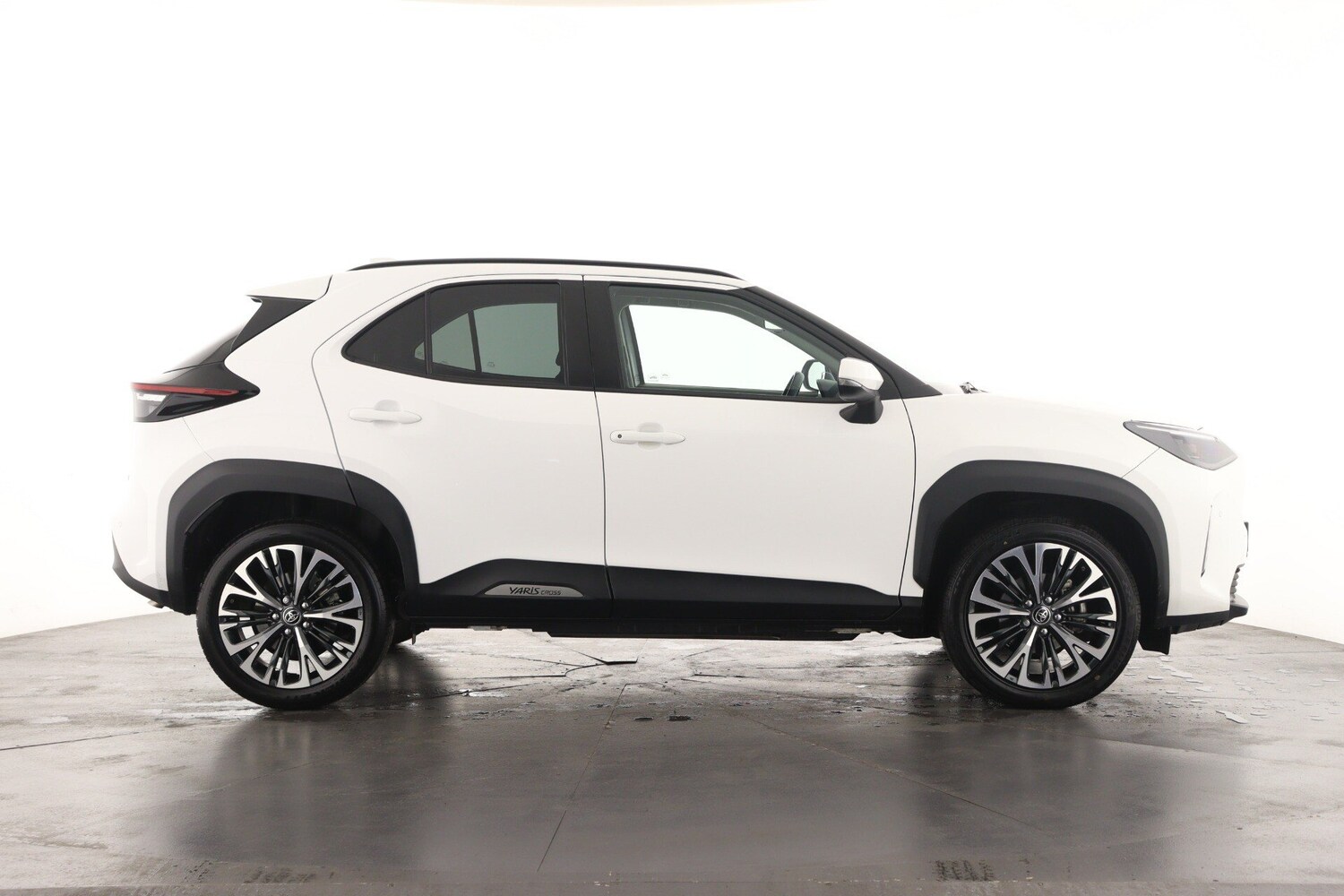 Used Toyota Yaris Cross 2023 for sale - 75763266: Photo 4