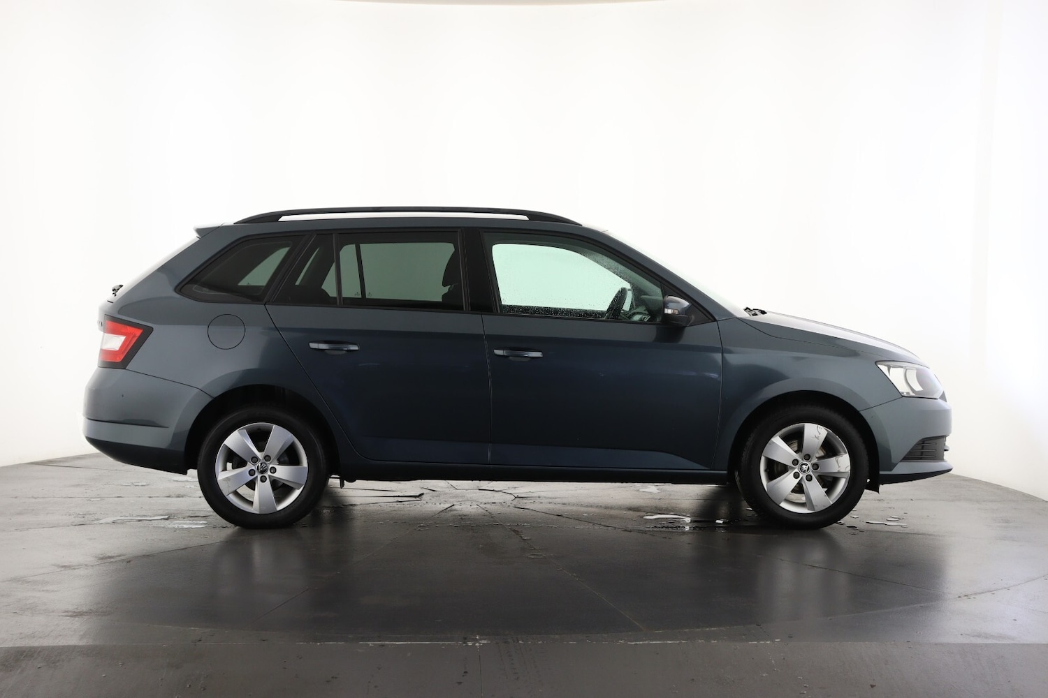 Used Skoda Fabia 2018 for sale - 76873283: Photo 3