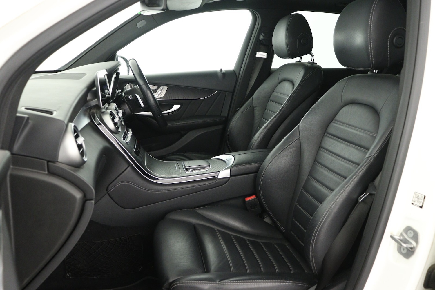 Used Mercedes-Benz GLC 2020 for sale - 76874131: Photo 11