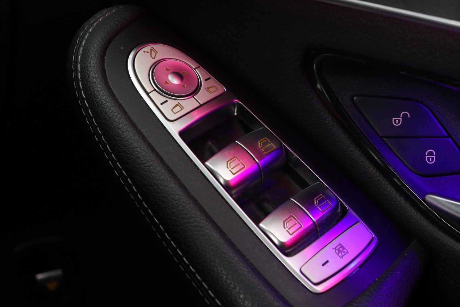 Used Mercedes-Benz GLC 2020 for sale - 76874131: Photo 28