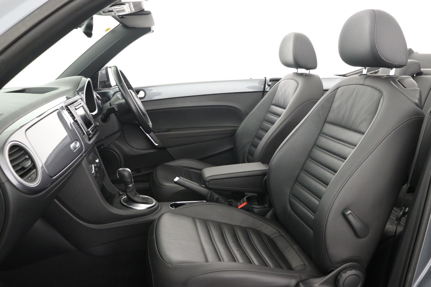 Used Volkswagen Beetle 2015 for sale - 76881701: Photo 12