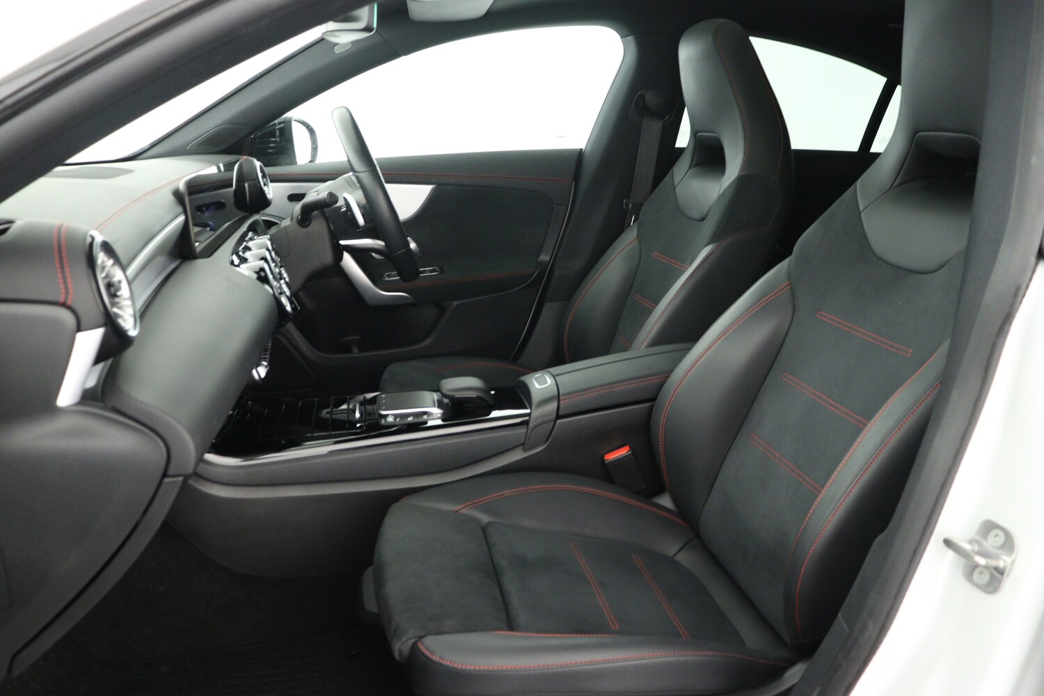 Used Mercedes-Benz CLA 2023 for sale - 75763312: Photo 10