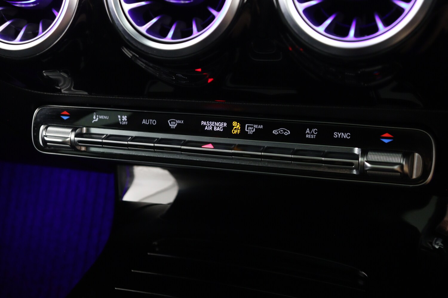 Used Mercedes-Benz CLA 2023 for sale - 75763312: Photo 23