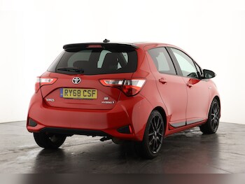 Used Toyota Yaris 2019 for sale - 76458945: Photo