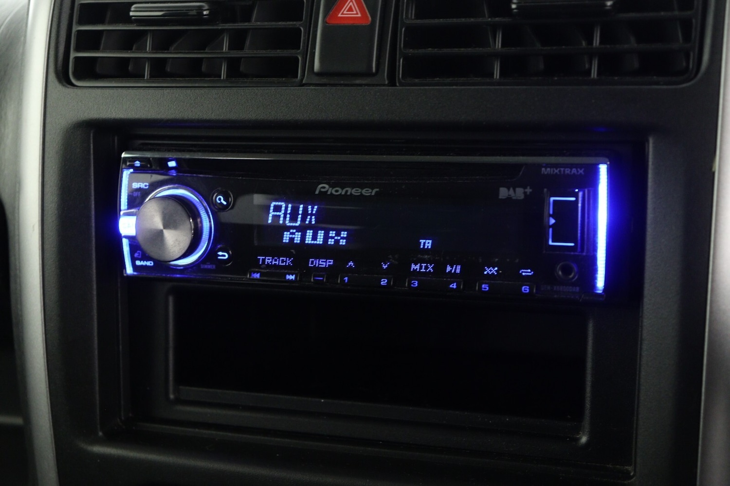 Used Suzuki Jimny 2017 for sale - 76452073: Photo 15