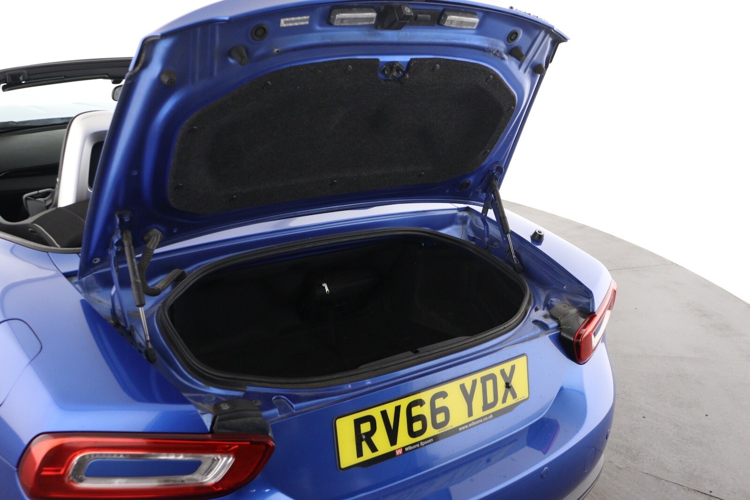 Used Fiat 124 Spider 2016 for sale - 76390200: Photo 10