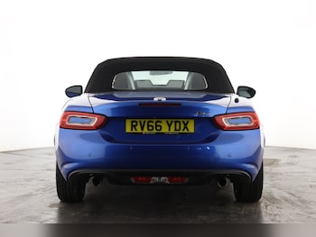 Used Fiat 124 Spider 2016 for sale - 76390200: Photo