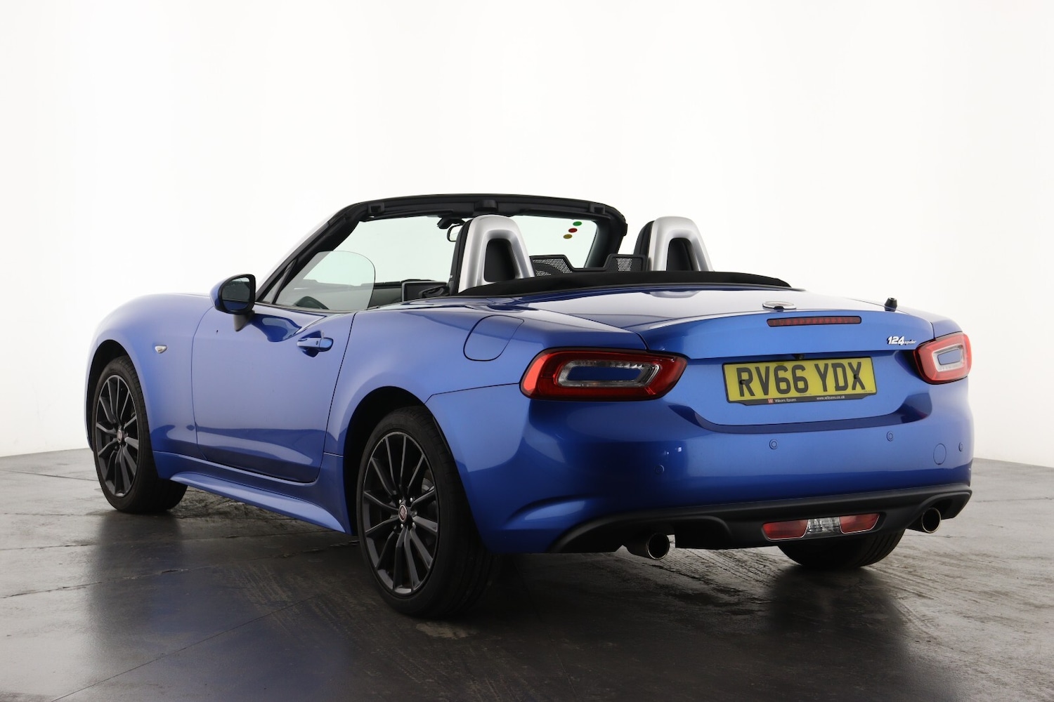 Used Fiat 124 Spider 2016 for sale - 76390200: Photo 9