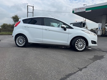 Used Ford Fiesta 2014 for sale - 76155050: Photo