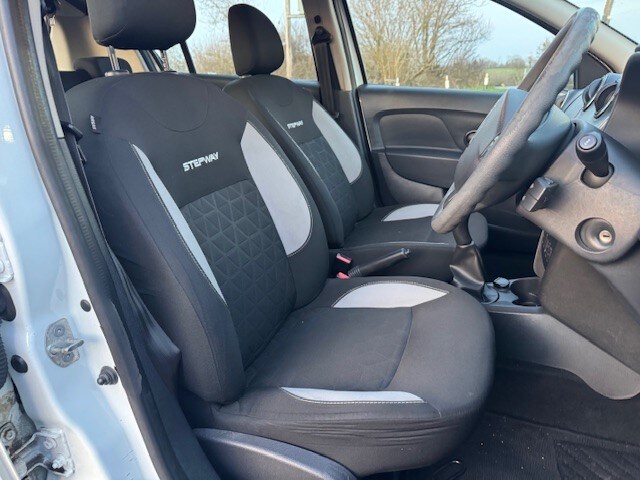 Used Dacia Sandero Stepway 2016 for sale - 77960132: Photo 8