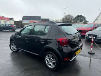 Used Dacia Sandero Stepway 2017 for sale - 74171110: Photo