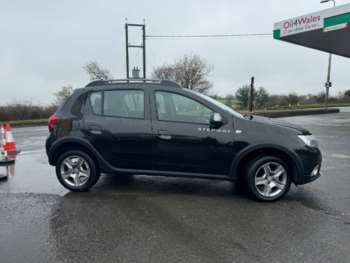 Used Dacia Sandero Stepway 2017 for sale - 74171110: Photo