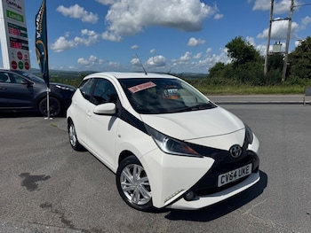 2014 - 1.0 VVT-i X-Pression 5dr