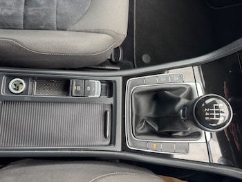 Used Volkswagen Golf 2014 for sale - 76092181: Photo