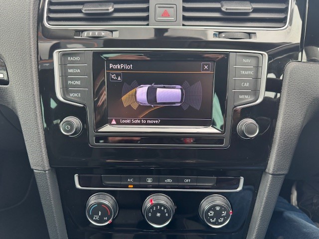 Used Volkswagen Golf 2014 for sale - 76092181: Photo 5