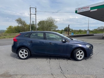 Used Volvo V40 2014 for sale - 78302741: Photo