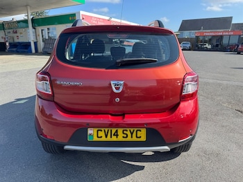 Used Dacia Sandero Stepway 2014 for sale - 76035916: Photo