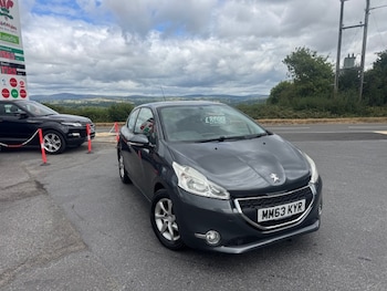 Used Peugeot 208 2014 for sale - 79327642: Photo