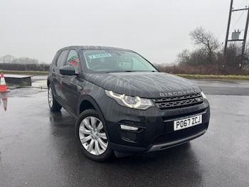 Used Land Rover Discovery Sport 2017 for sale - 77630983: Photo