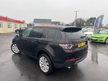 Used Land Rover Discovery Sport 2017 for sale - 77630983: Photo
