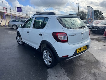 Used Dacia Sandero 2013 for sale - 77971958: Photo