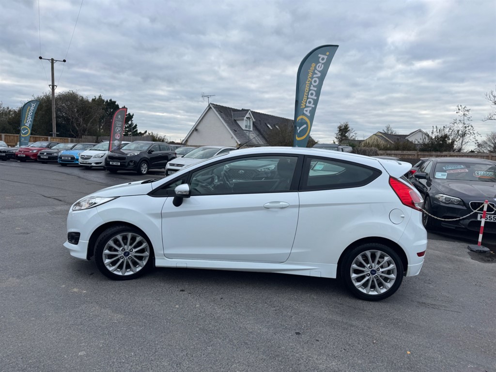 Used Ford Fiesta 2015 for sale - 76400917: Photo 5