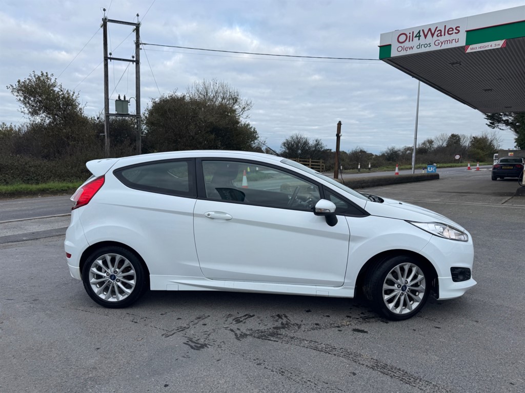 Used Ford Fiesta 2015 for sale - 76400917: Photo 6