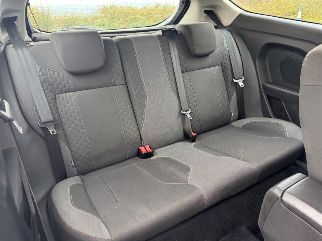 Used Ford Fiesta 2015 for sale - 76400917: Photo 9