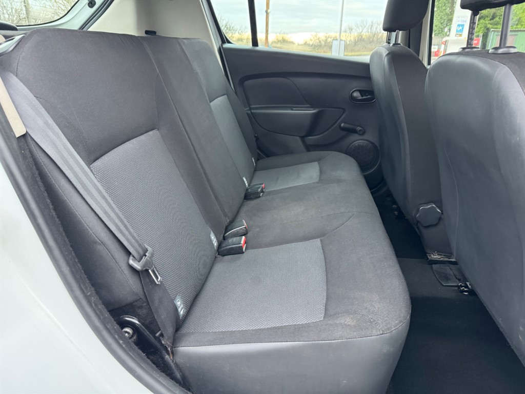 Used Dacia Sandero 2014 for sale - 77082864: Photo 10