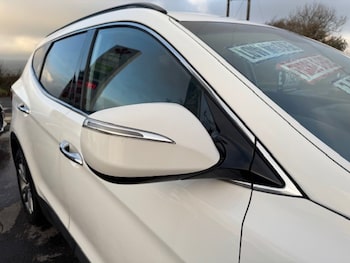 Used Hyundai Santa Fe 2014 for sale - 76442167: Photo