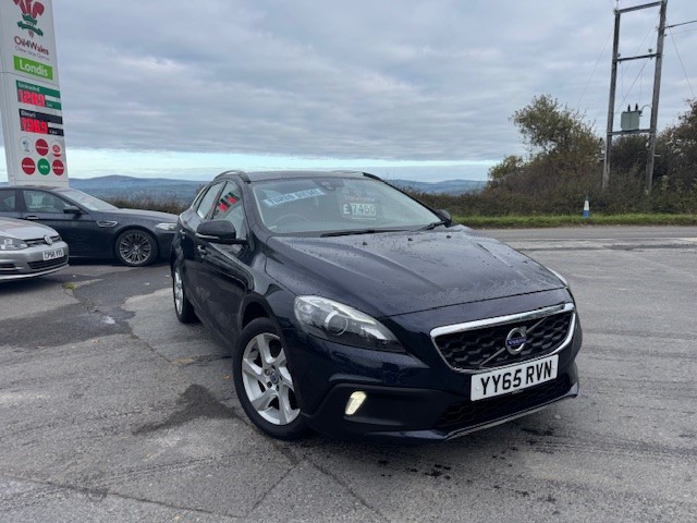 Used Volvo V40 2015 for sale - 76302529: Photo 1