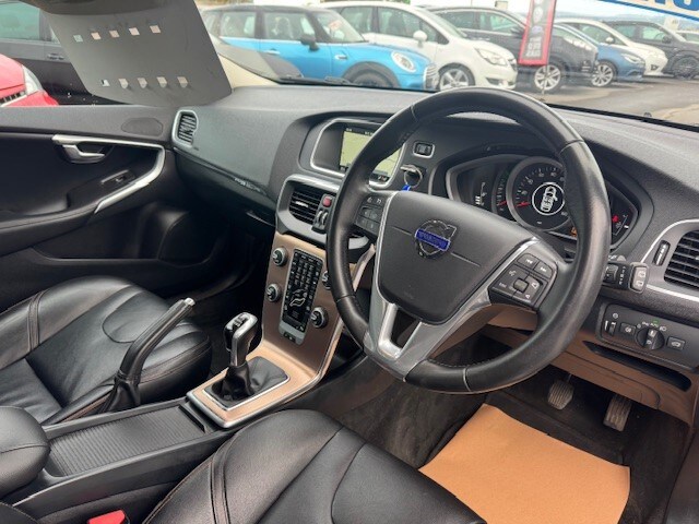 Used Volvo V40 2015 for sale - 76302529: Photo 12