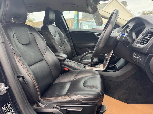 Used Volvo V40 2015 for sale - 76302529: Photo 13