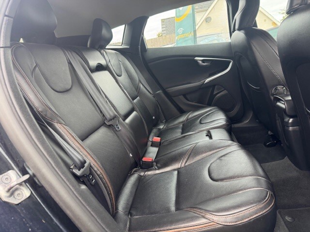 Used Volvo V40 2015 for sale - 76302529: Photo 14
