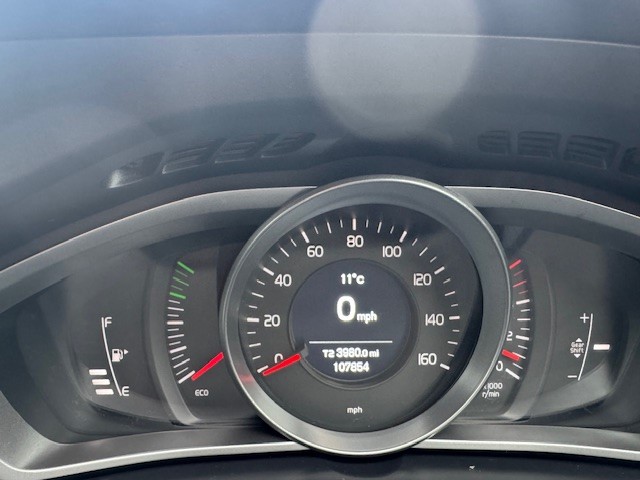 Used Volvo V40 2015 for sale - 76302529: Photo 9