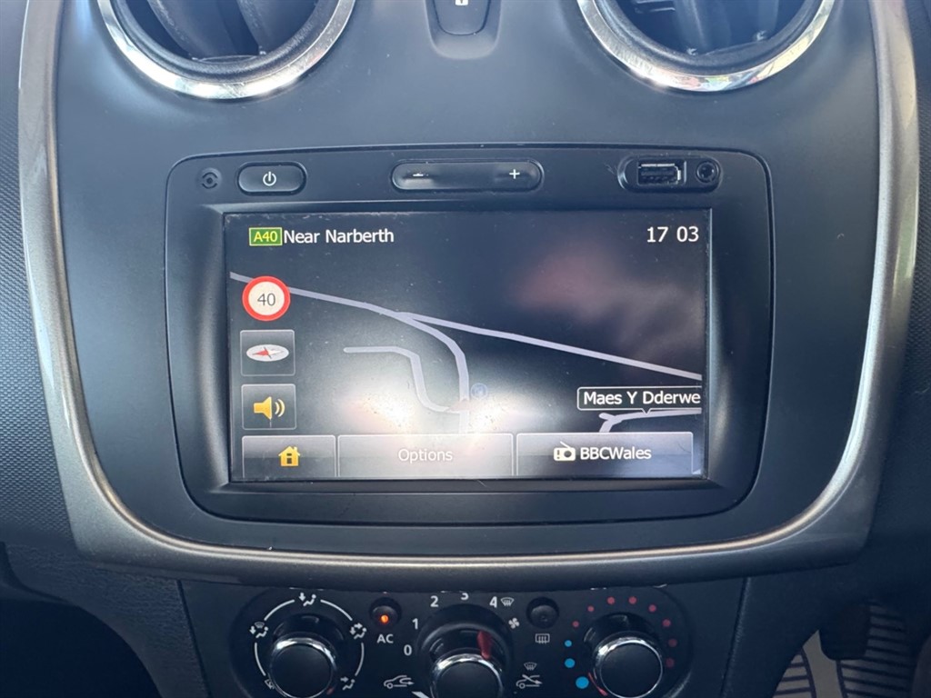 Used Dacia Sandero Stepway 2014 for sale - 77321474: Photo 12