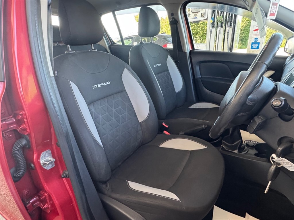 Used Dacia Sandero Stepway 2014 for sale - 77321474: Photo 7