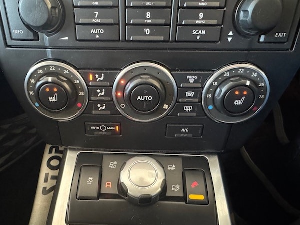 Used Land Rover Freelander 2011 for sale - 76260854: Photo 16