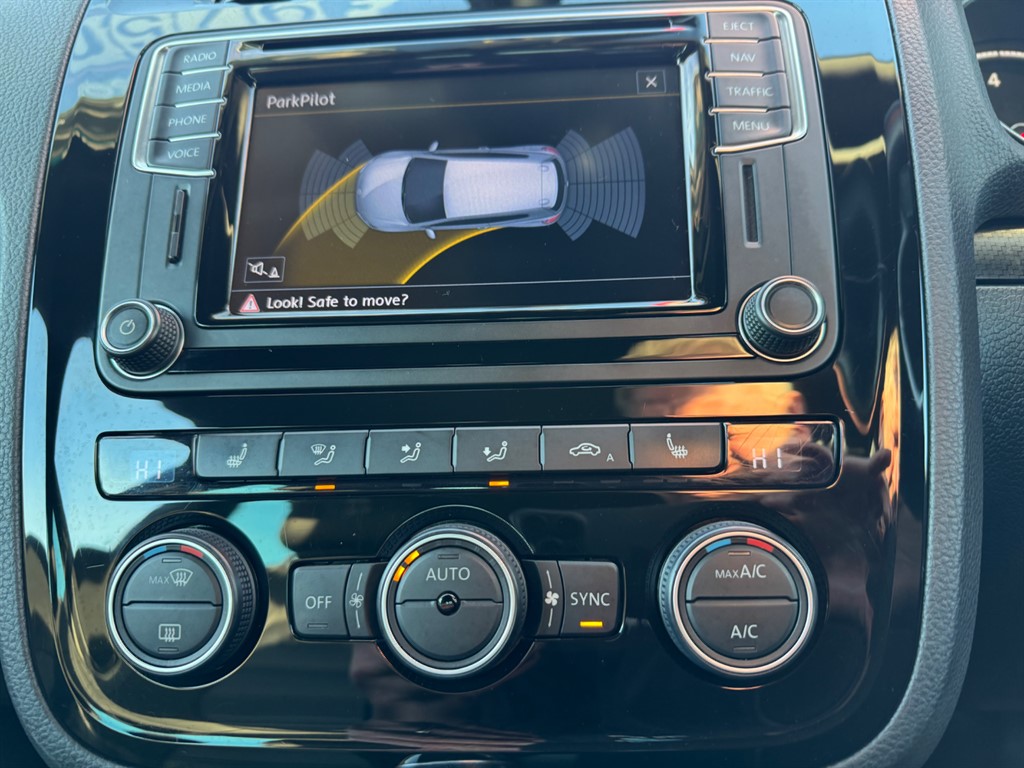 Used Volkswagen Scirocco 2015 for sale - 77082865: Photo 9