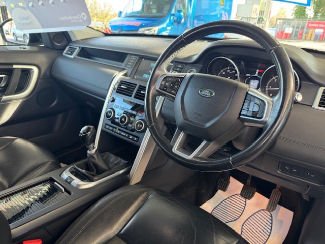 Used Land Rover Discovery Sport 2017 for sale - 76318790: Photo 15