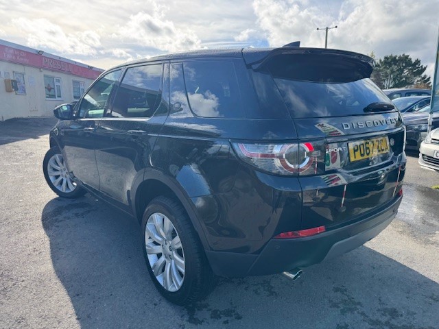 Used Land Rover Discovery Sport 2017 for sale - 76318790: Photo 2