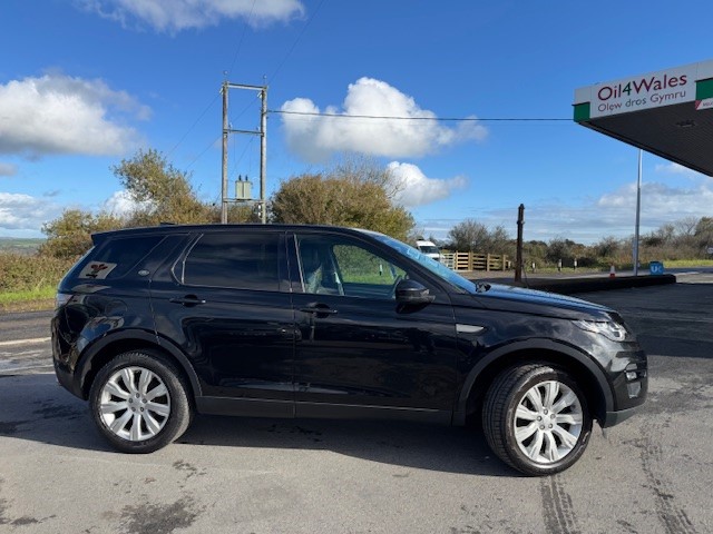 Used Land Rover Discovery Sport 2017 for sale - 76318790: Photo 3