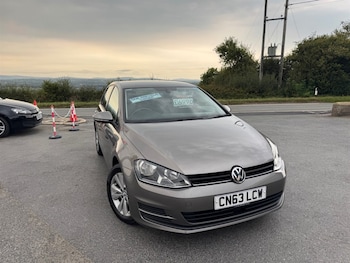 Volkswagen - Golf