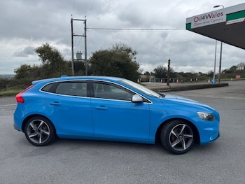 Used Volvo V40 2014 for sale - 76035911: Photo
