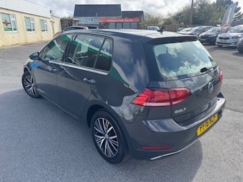 Used Volkswagen Golf 2018 for sale - 78263943: Photo