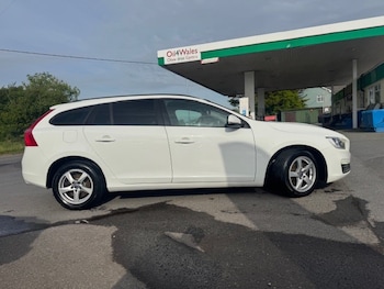 Used Volvo V60 2016 for sale - 78523860: Photo