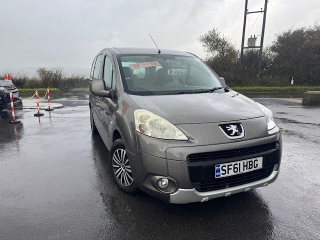 Used Peugeot Partner Tepee 2011 for sale - 76373060: Photo 1